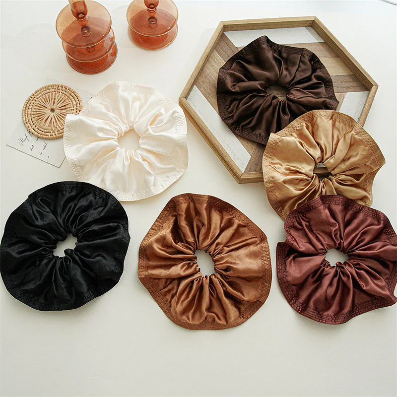 

Satin Coffee Color Series Fabric Wooden Ear Pleated Large Intestine Ring Hair Accessories 2023 New Oversized Bud Hair Ring