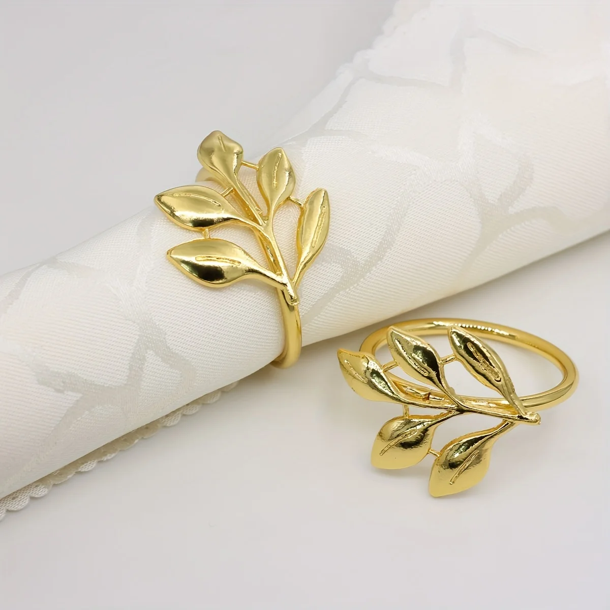 12pcs Elegant Golden Metal Napkin Rings Party and Dining Table Decor-Set of 12