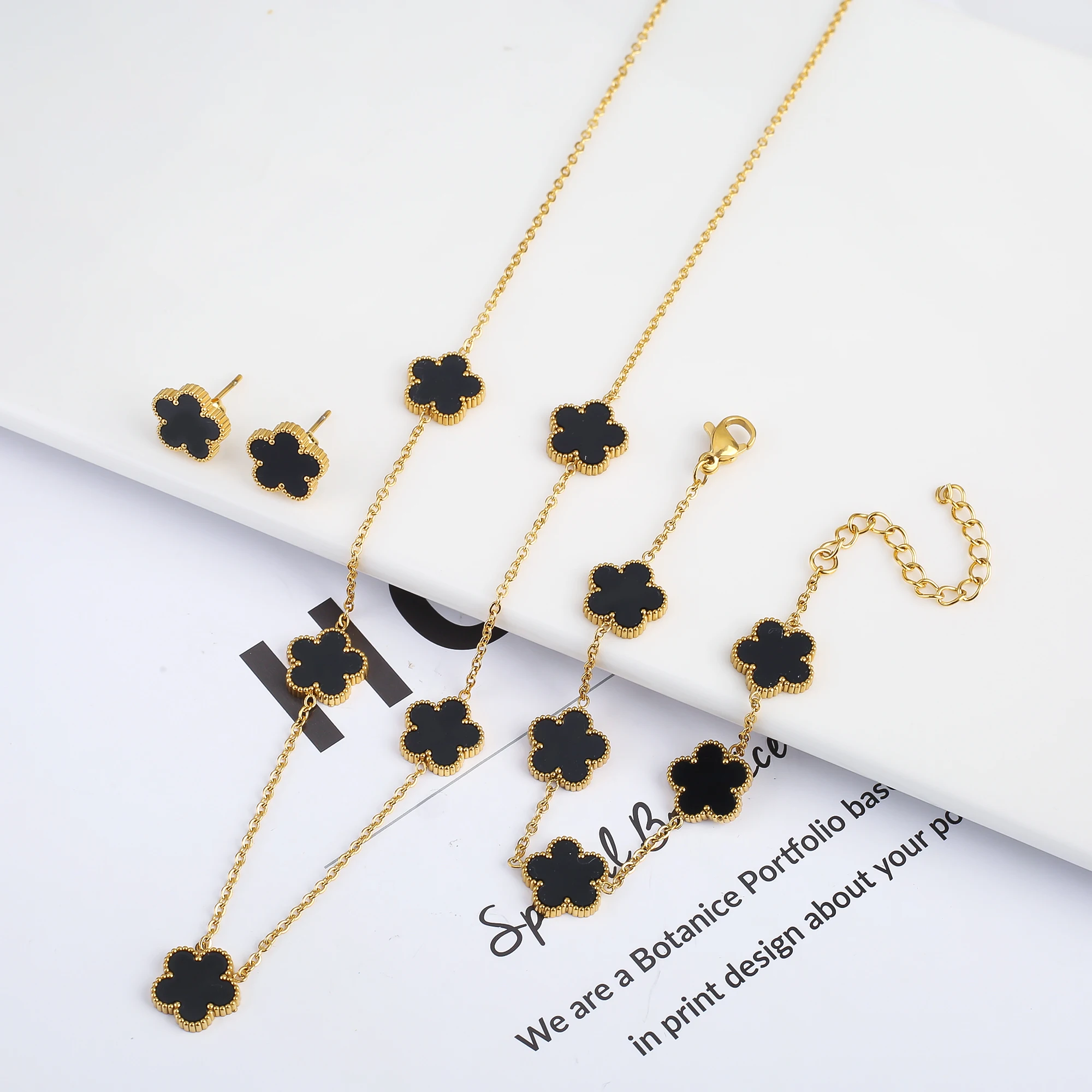 Hot Selling New Minimalist Plant Five Leaf Flower Set Gold-Plated Stainless Steel Non Fading Women's Jewelry Clover Gift