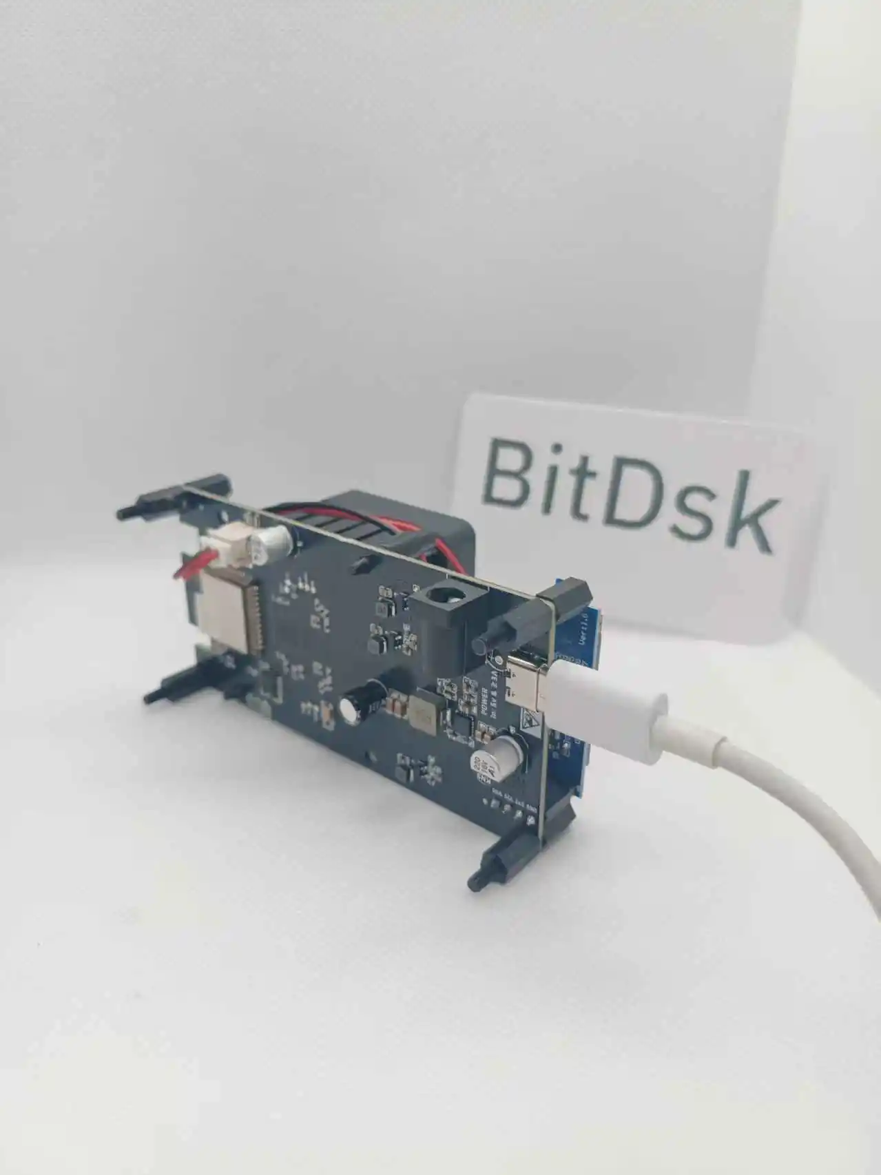 Bitdsk N5.Rex マイニング機 3台セット Wi-Fi確認済み Bitdsk N5.Rex -Simple Desktop BitCoin ASIC Miner – BITDSK