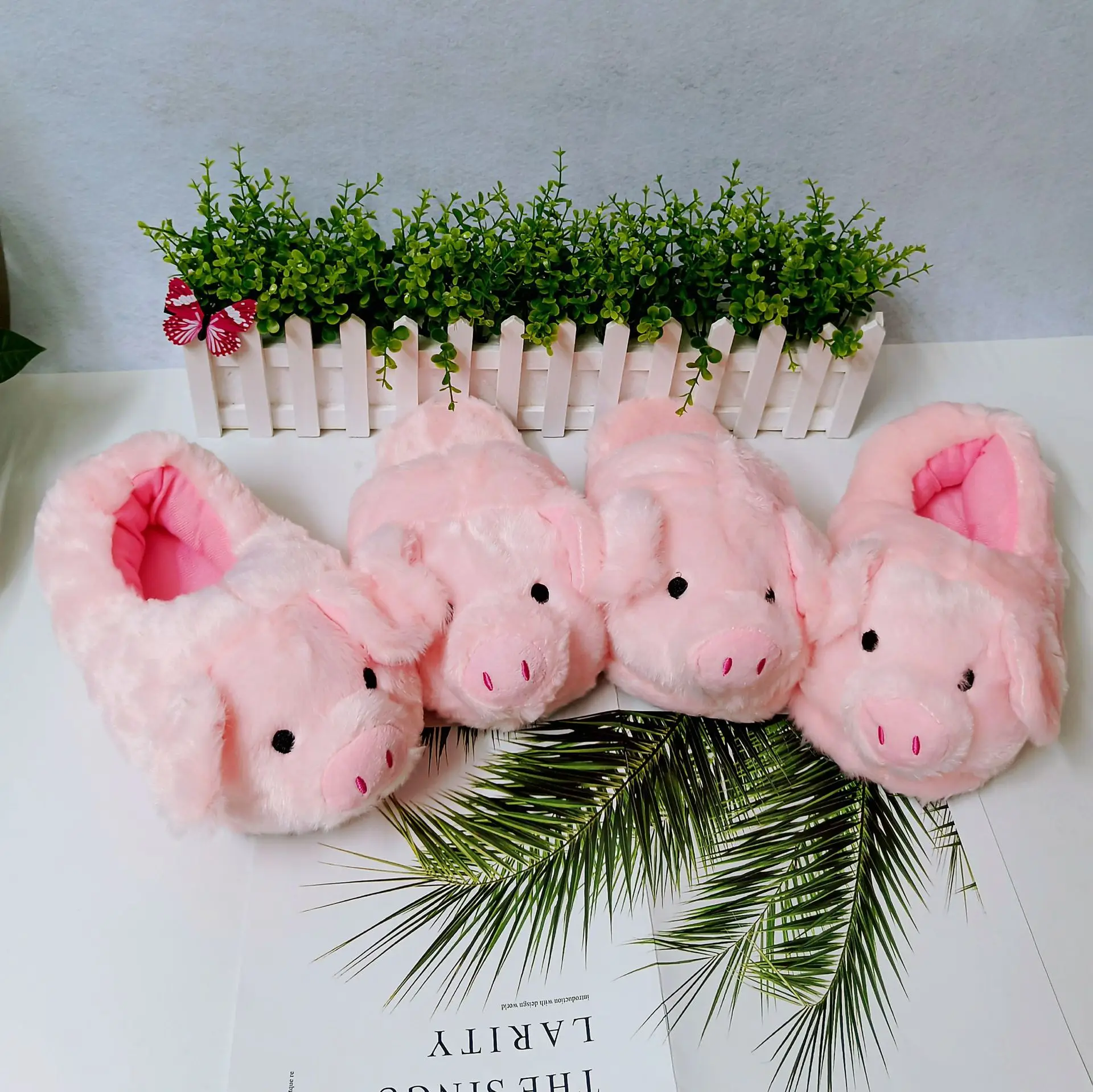 2025 Ins Hot Cartoon Pig Cotton Shoes Girls Pink Slip On Fluffy