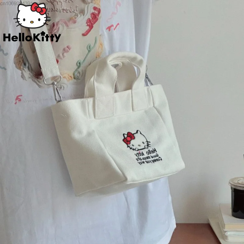 ModCloth x Hello Kitty Bows Camp Director Zipped Tote