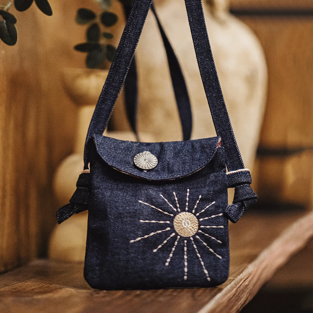 Vintage Embroidered Denim Messenger Bag Ethnic Style Patchwork Mobile Phone Bags Unisex Versatile Small Accessory