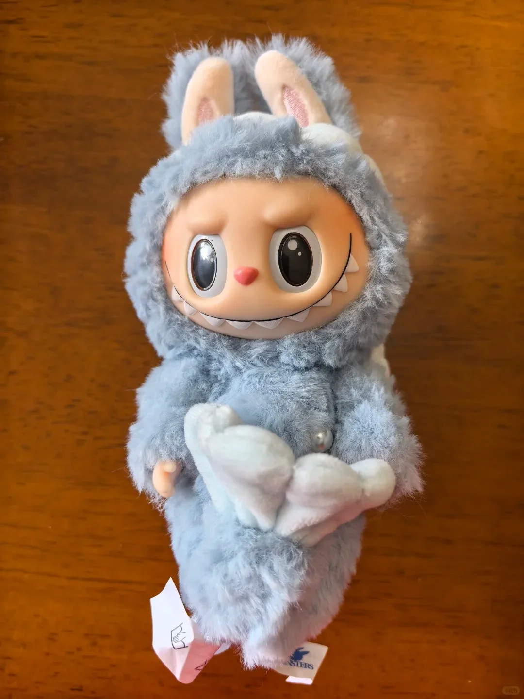 POPMARTのオリジナルで本物のシンガポール限定のマーライオンLABUBU