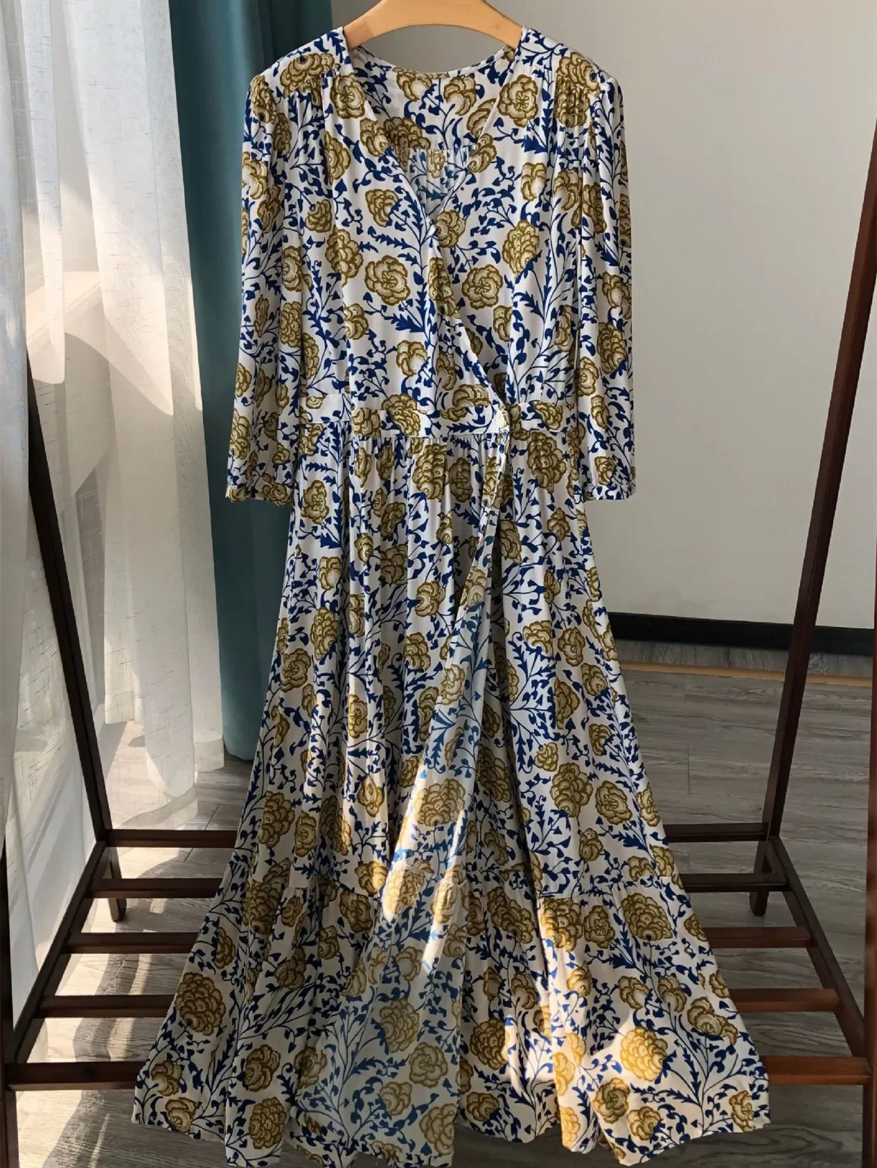 

Robes for Women 2023 New 100% Viscose Floral Printed V-neck Single Breasted Commuter Long Sleeve Dress