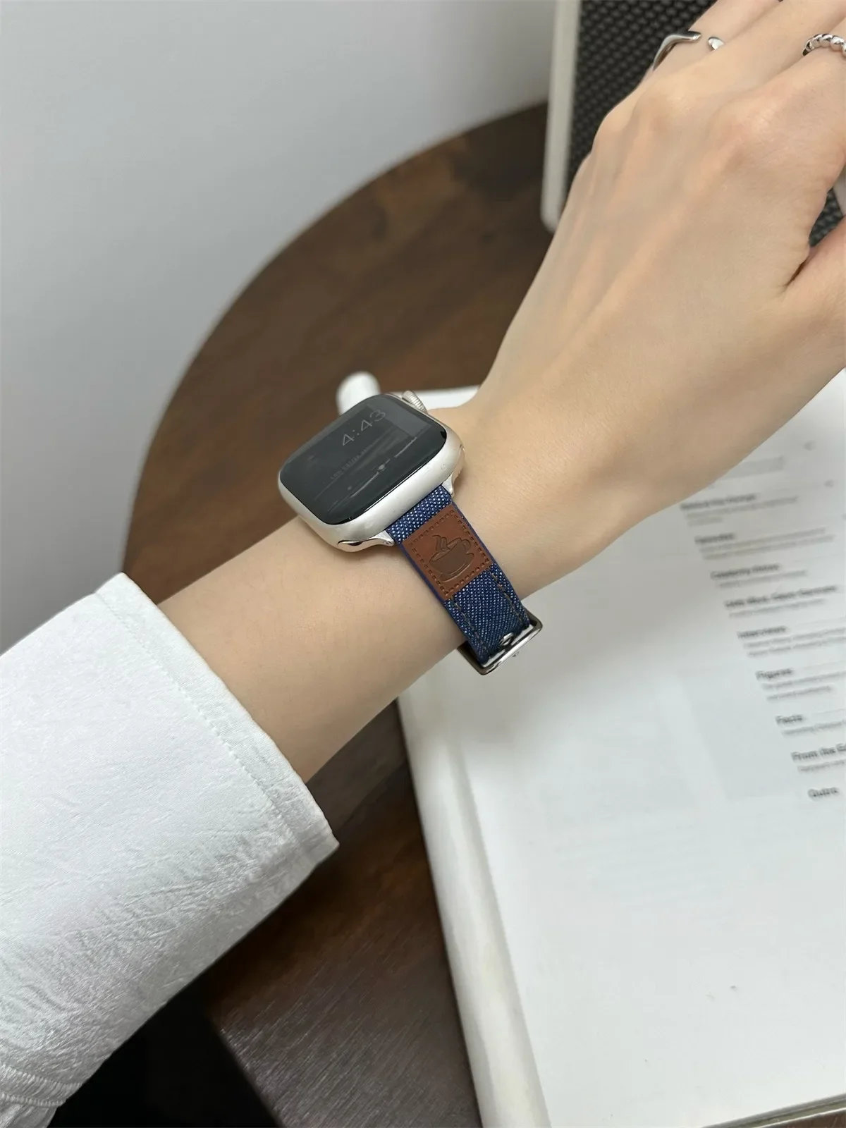 Bracelet de montre pour iWatch 42/44/45/46/49 mm 38/40/41 mm Bracelet de montre tendance en cuir PU pour montres de la série Ultra2 Série 10/9/8/7/6/5/4/3/2/1_voghion.com