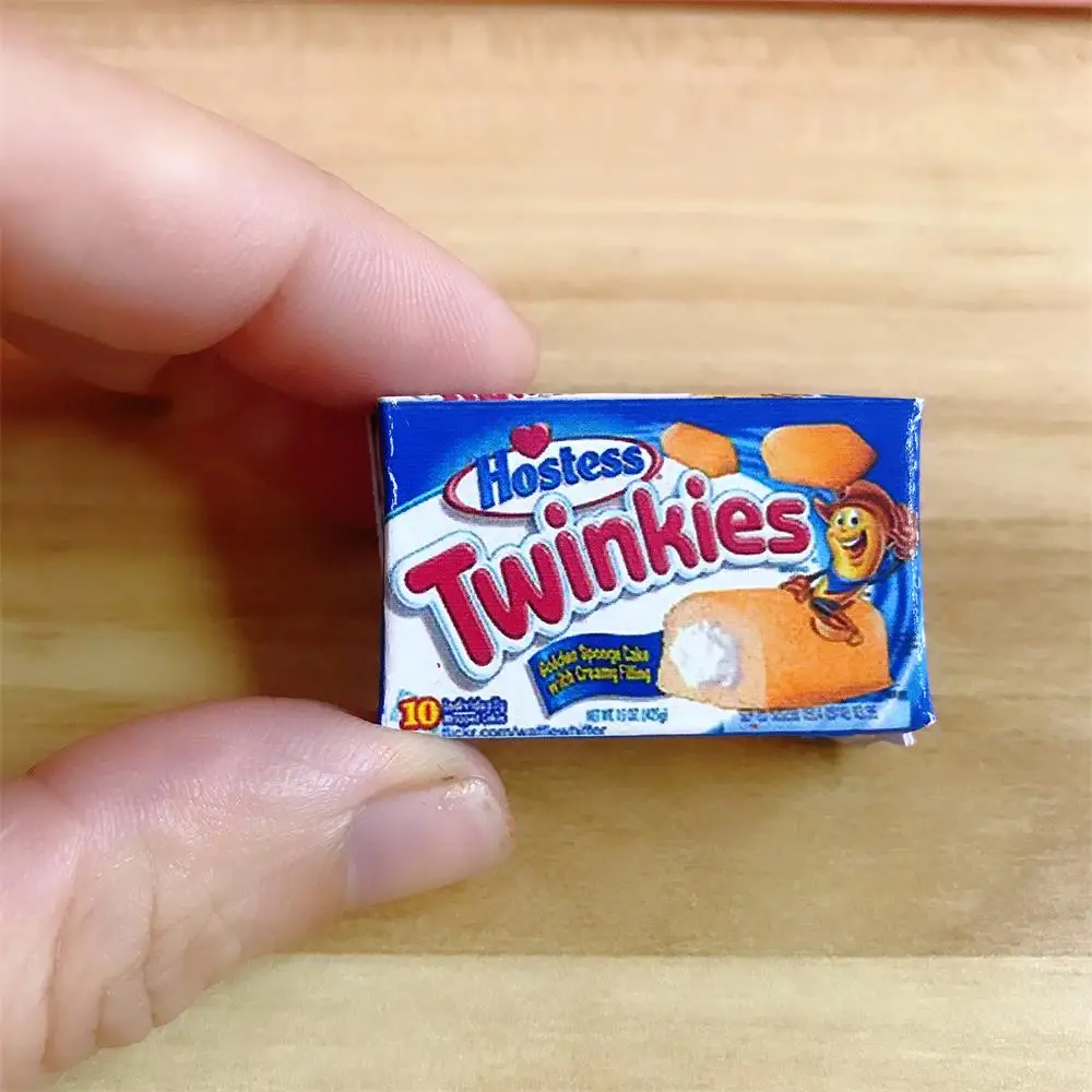 1/12 Scale Miniature Hostes,s Cakes Dollhouse Food Mini Cakes Mini Dollhouse Groceries Mini Doll Food Diorama and Snack Cake