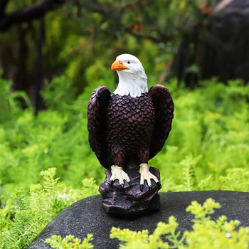Statue de jardin suspendue en forme d'aigle chauve, Sculpture d'oiseau en résine multicolore, décoration d'arbre pour pelouse, porche, cour, Patio 1