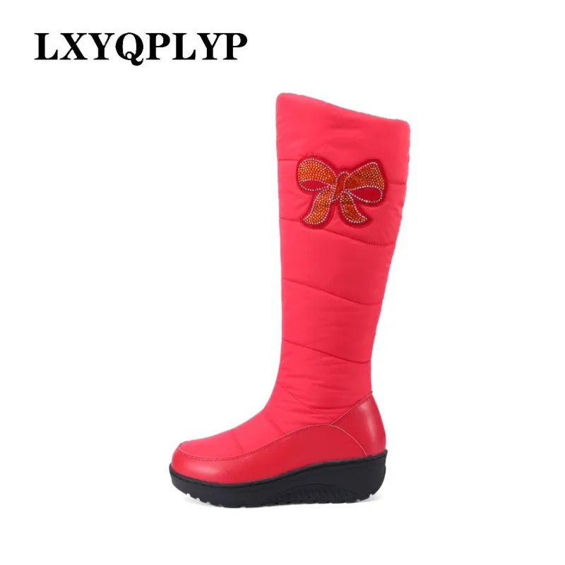 

2022 New Women's Snow Boots Tarpaulin Space Cotton Filled Non-slip Bottom Fashion Comfortable and Simple Large Size 44