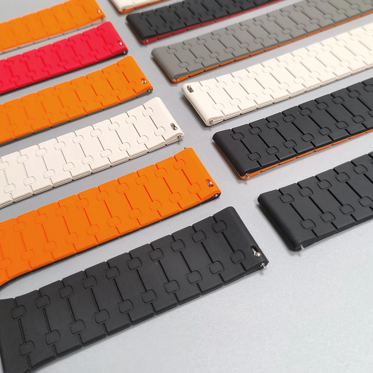 Magnetic Loop Silicone Watch Band 22mm - Versatile Wrist Strap Accessory
