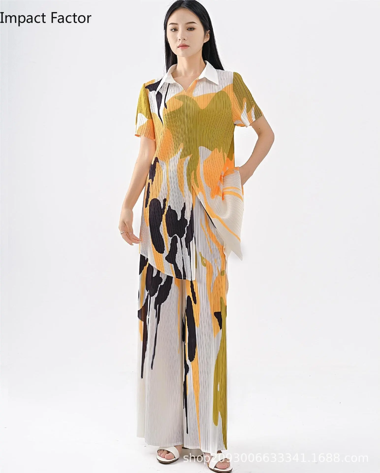 

Женский костюм из двух предметов «миаке», свободная рубашка с коротким рукавом и принтом в иностранном стиле + брюки с высокой талией и широкими штанинами, весна 2024