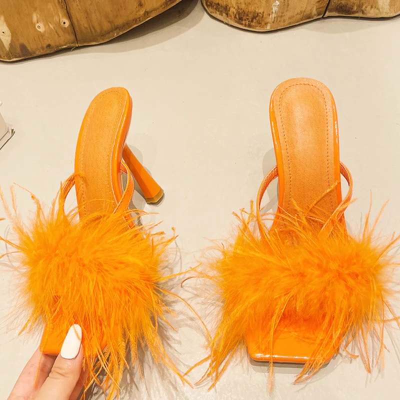 Liyke Zomer Mode Gele Pluizige Harige Vrouwen Slippers Muilezels Hoge Hakken Slides Vrouwelijke Gladiator Sandalen Partij Banket Schoenen