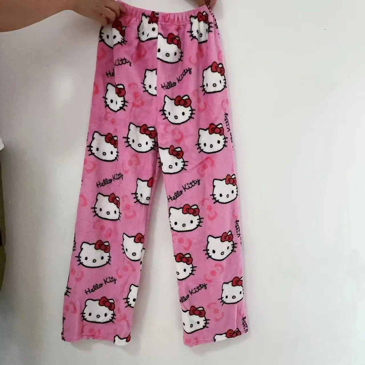 thumbnail image 1 of Pijama de franela de invierno para mujer de Sanrio Hello Kitty, cálido, de lana, con dibujos animados, estilo informal, estilo Anime Y2k, para el hogar, regalo de otoño y Navidad, 1 of 5