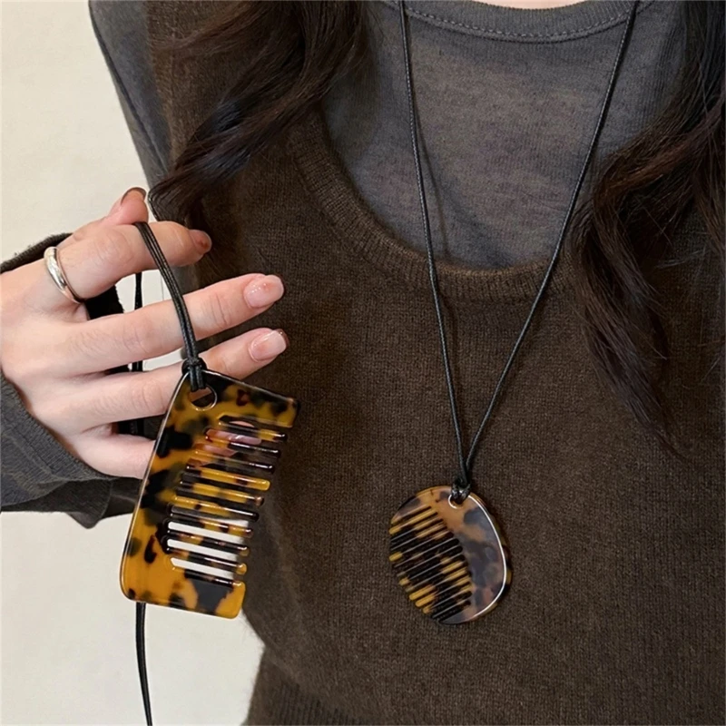 Fashionable Comb Pendant Necklace for Styling Fringe Portable Sturdy Acrylic Jewelry Accessory for Women Ladies Daily Use 4