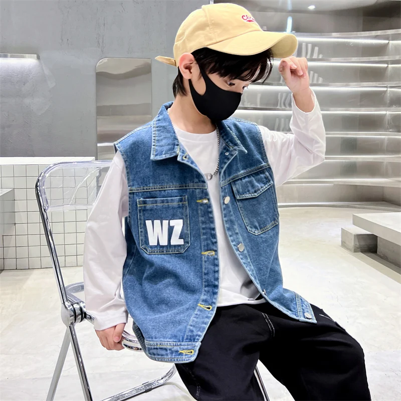 새로운 세련된 소년의 민소매 데님 조끼 포켓이 있는 어린이 봄 여름 의류 복장 데님 조끼 연령 5  14 Y