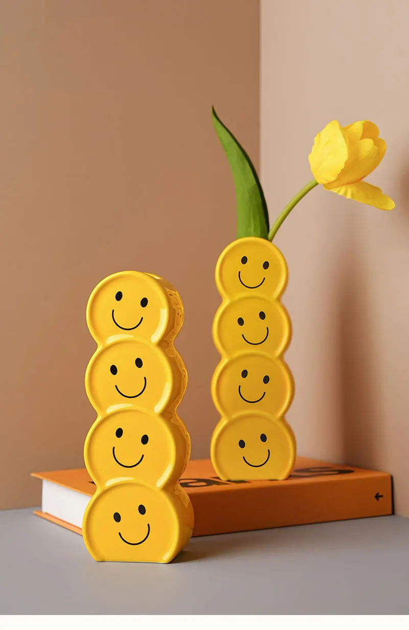 Ceramic Smiley Face Bud Vase