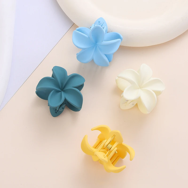 

New Candy Color Frangipani Solid Color Plastic Flower Small Hair Claw Hairpin Hair Clip Headwear Shark Clip Hair Accessories