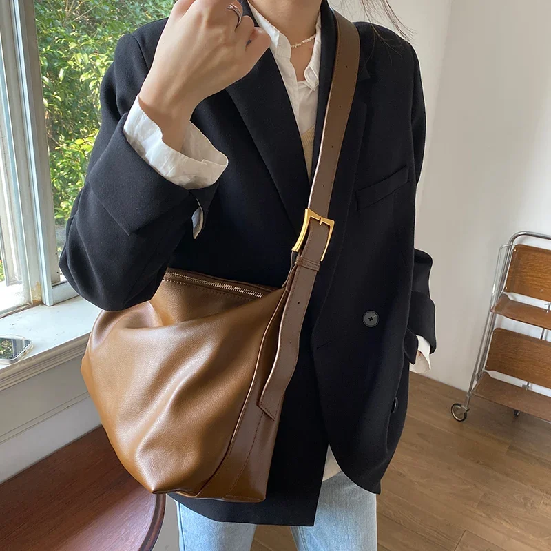 

Large Capacity Women Shoulder Bags Soft PU Leather Hobo Bag Female Messenger Bags Crossbody Handbag Bolsos Feminina Beach Bag