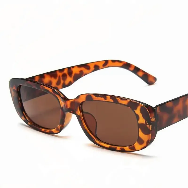 Chic Vintage Luxury Gradient Square Sunglasses