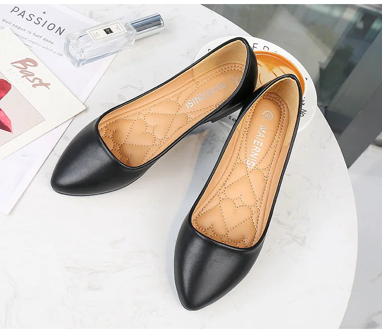 Zapatos planos con punta estrecha para mujer