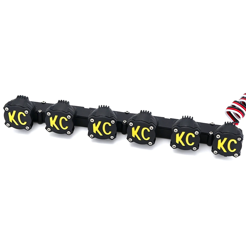Feux de toit LED simulation pour RC Crawler 1/10 Trx4 Scx10 en action sur un terrain accidenté.