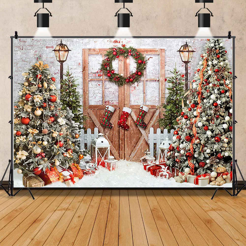 

SHENGYONGBAO Christmas Tree Window Wreath Photography Backdrop Wooden Doors Snowman Cinema Pine New Year Background Prop ANT-01