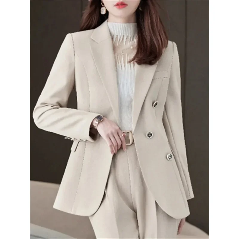 Рисунок 4 - Универсальные синие женские костюмы