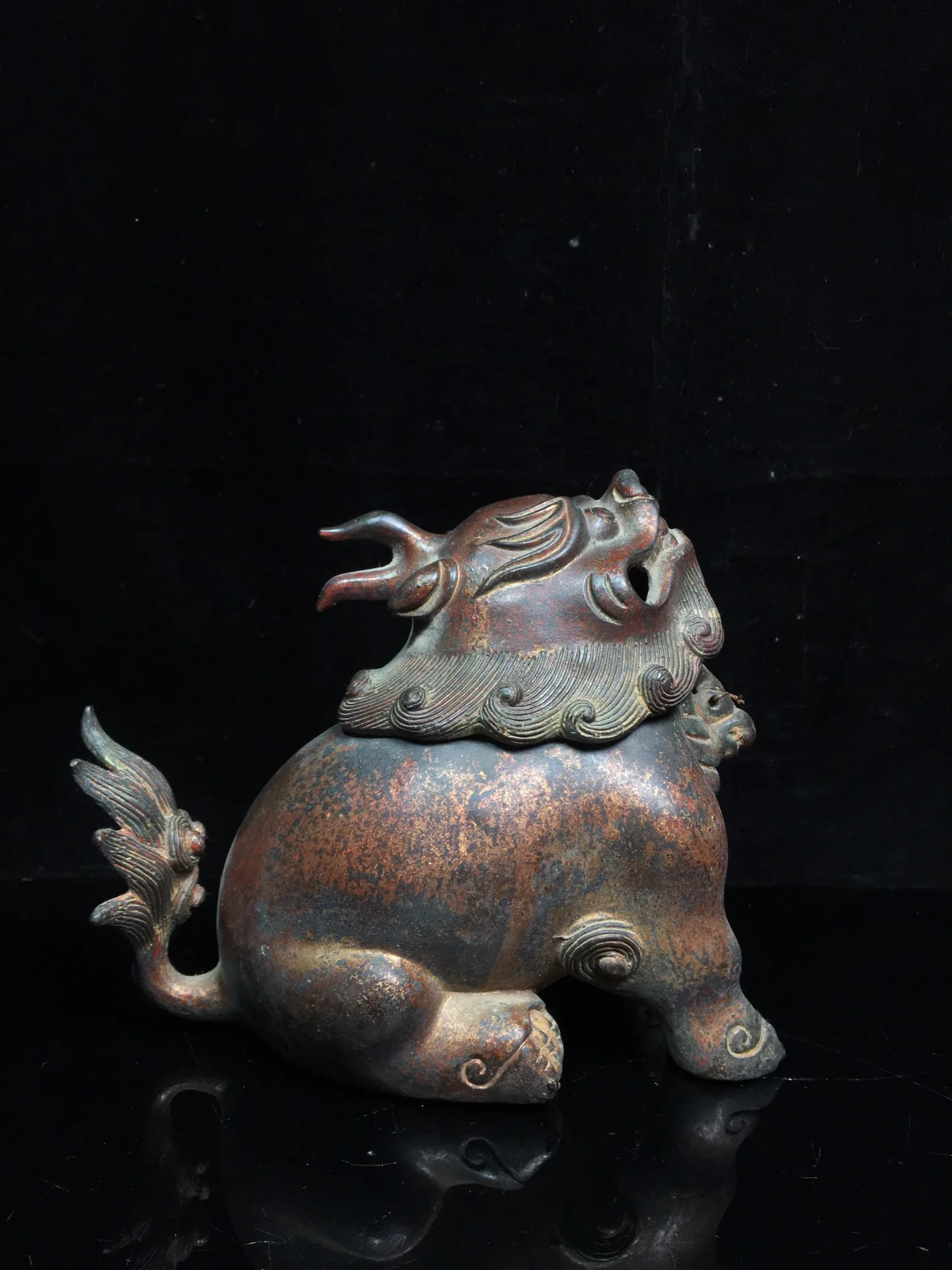 

7"Tibetan Temple Collection Old Bronze Cinnabar gilded roar live head unicorn incense burner ornament Town house Exorcism