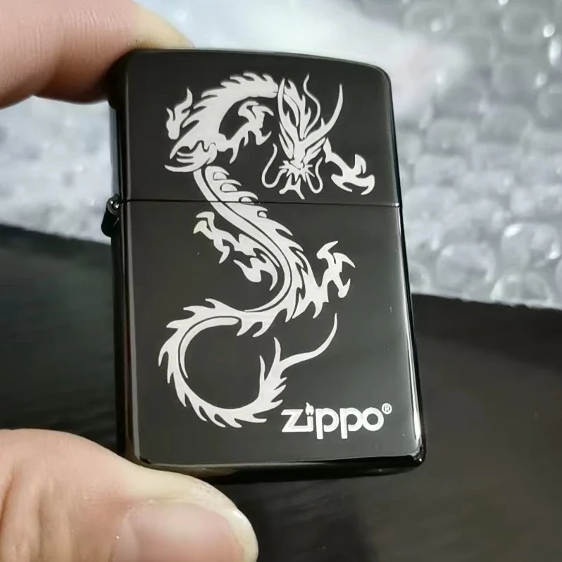 Accendino Zippo Black & Blue Chrome Dragon Pattern Collezione Antivento In Scatola