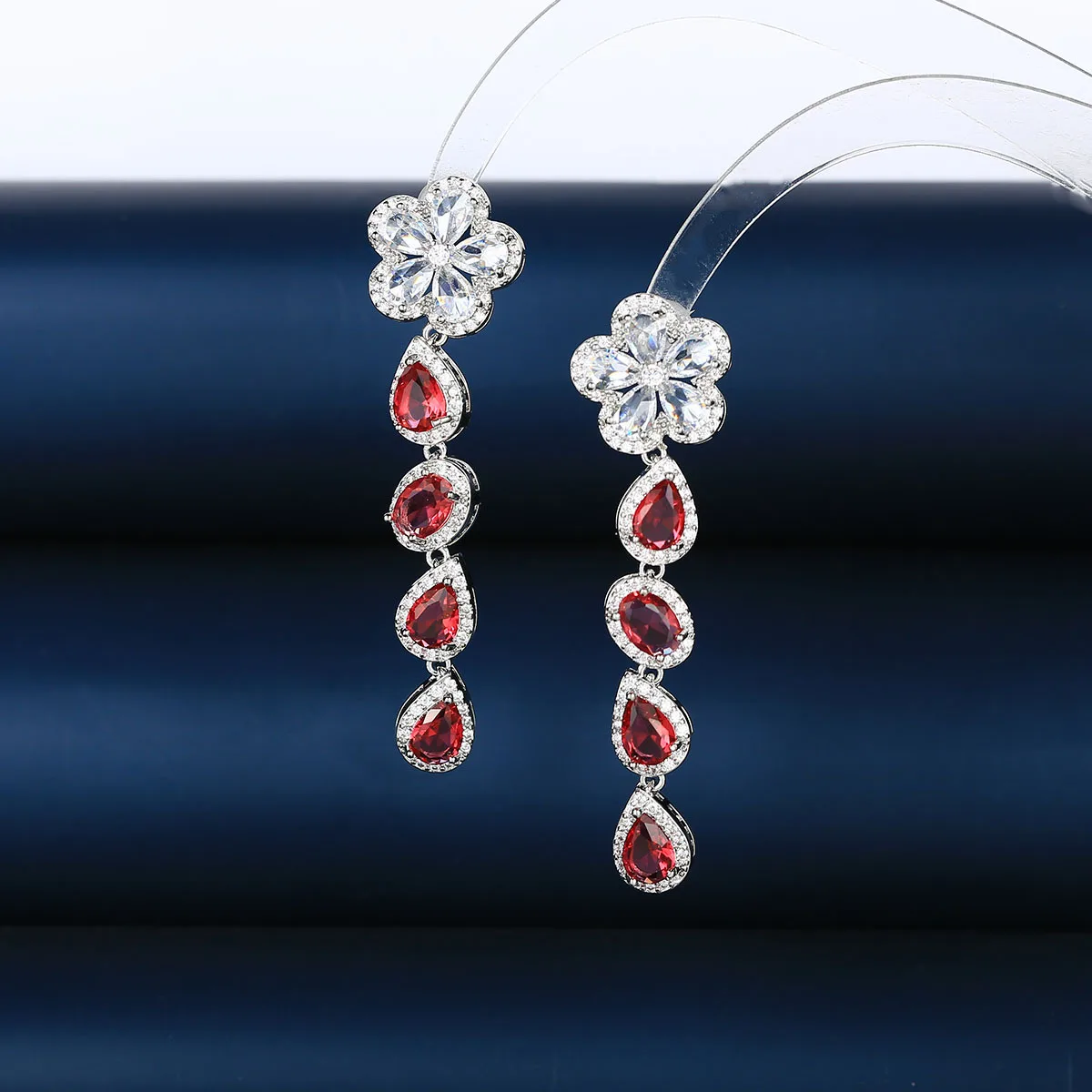2023 New Luxury Cubic Zirconia Flower Drop Earrings for Women Waterdrop Crystal Wedding Party Banquet Korea Fashion Jewelry Gift