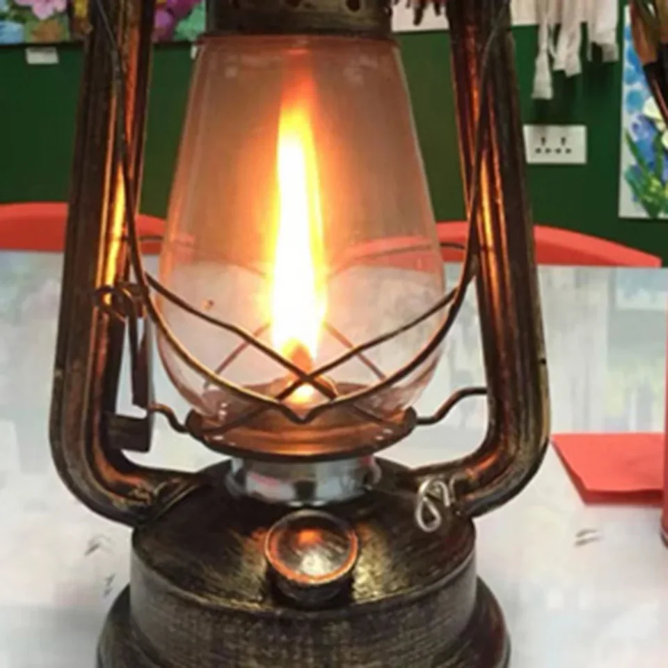 255 Vintage Lantern Retro Kerosene Lamp Camp Decorative