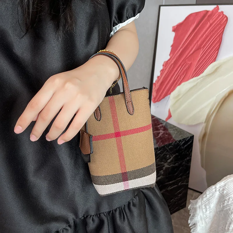 Shoulder Crossbody Bag for Women Fashionable Versatile Portable Bag Genuine Leather Phone Bag Vertical Texture Lady Purses