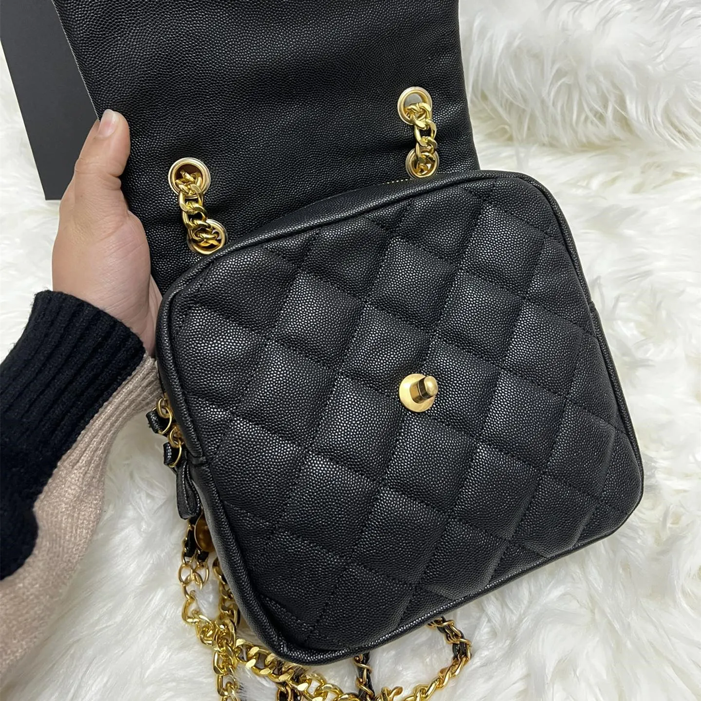 

2023 New box small schoolbag chain fashion shoulder backpack high-grade pu