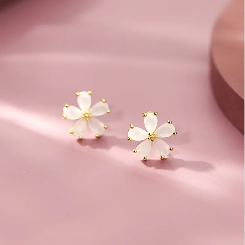 https://ae01.alicdn.com/kf/Se38dbbdc2de94e6bb28180f1d427ed98Y/Beautiful-Fresh-White-Sakura-Earring-Three-Dimensional-Cherry-Blossoms-Fairy-Earring-For-Women-Girl-Christmas-Gift.jpg