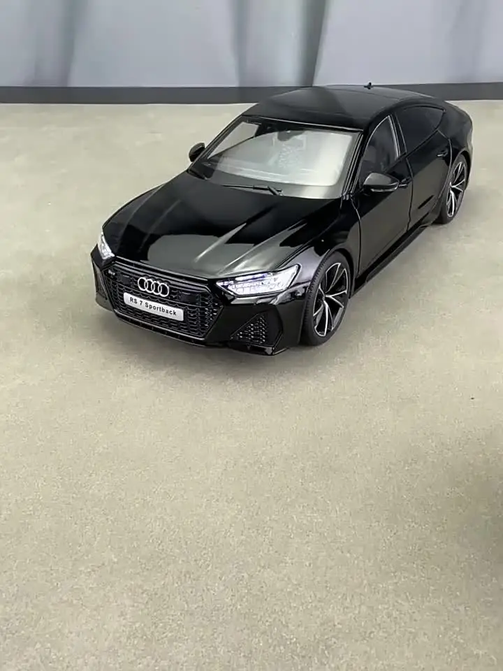 1:18 AUDI RS7 Sportback Key Version Alloy Car Model Sound and