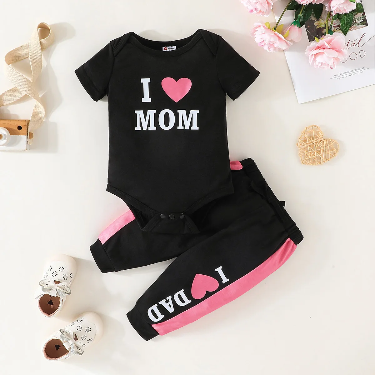 

PatPat 2pcs Baby Girl Heart & Letter Print Short-sleeve Romper & Colorblock Sweatpants Set