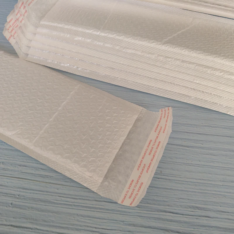 Sacs d'expédition universels, enveloppe en mousse blanche, auto-scellante, sac étanche, enveloppes rembourrées doublées à bulles, 50 pièces