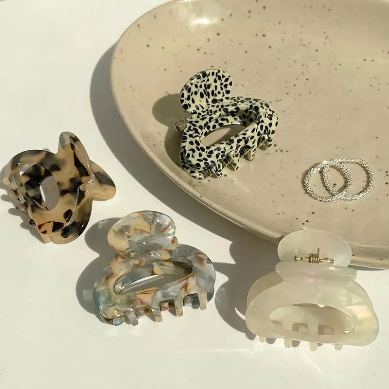 2025 New Women Hair Claw Small 4.5cm Acetate Hair Clips Elegant Colorful Hollow Out Claw Clip Girls Hair Accessories Hairclip