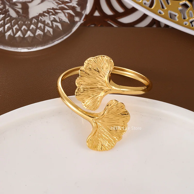 Creative Ginkgo Leaf Napkin Ring Elegant Table Decor Leaf Design Napkin Holder Ring for Dining Wedding Holiday Table Settings