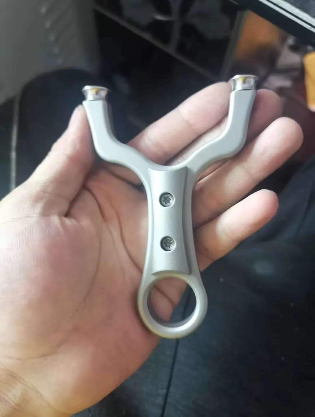 

Рогатка для охоты на открытом воздухе мощная Резиновая лента Рогатка из титанового сплава для стрельбы стальной шарик игрушка катапульта Новинка