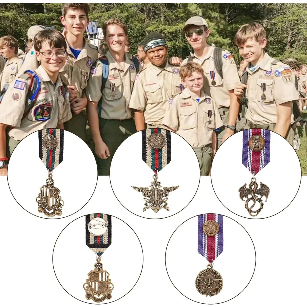 4 Pcs Costume Military Badge Medal, 4 Style Military Hero Combat Medals Brooch Navy Badge Patriot Brooch Pin Stripe