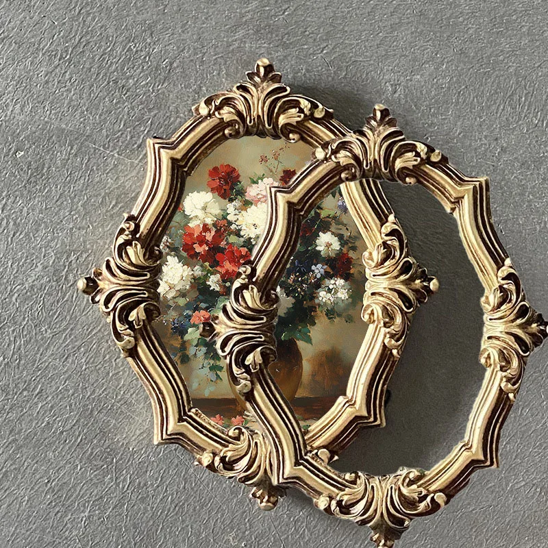 Retro Resin Photo Frame for Living Room and Bedroom