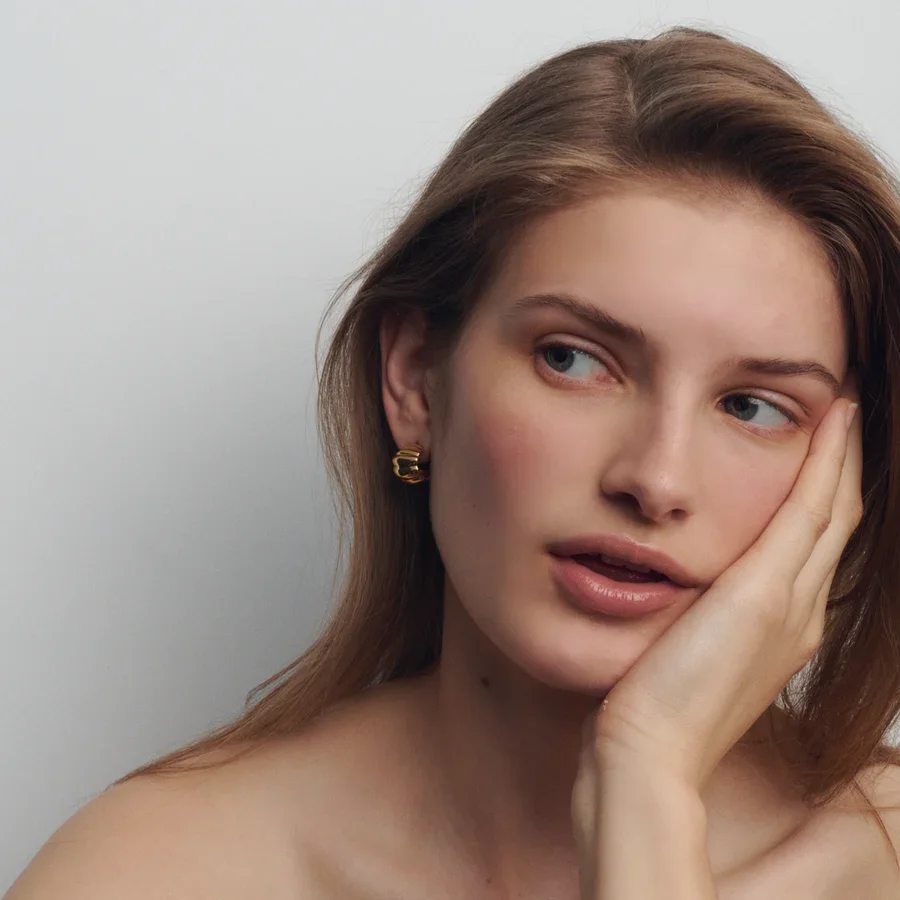 Fashion Mini Wide Wave C Shape Hoop Huggie Earrings for Women Stainless Steel Waterproof Gold Color Small Stud Vintage Jewelry