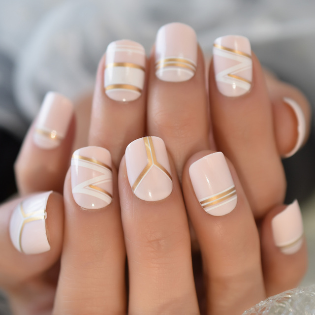Nails Set Arc Tip YZV Gold Line Designs Artificial Nail In Bag Packaging Short Pink Lovely Fingernails Daily Wear