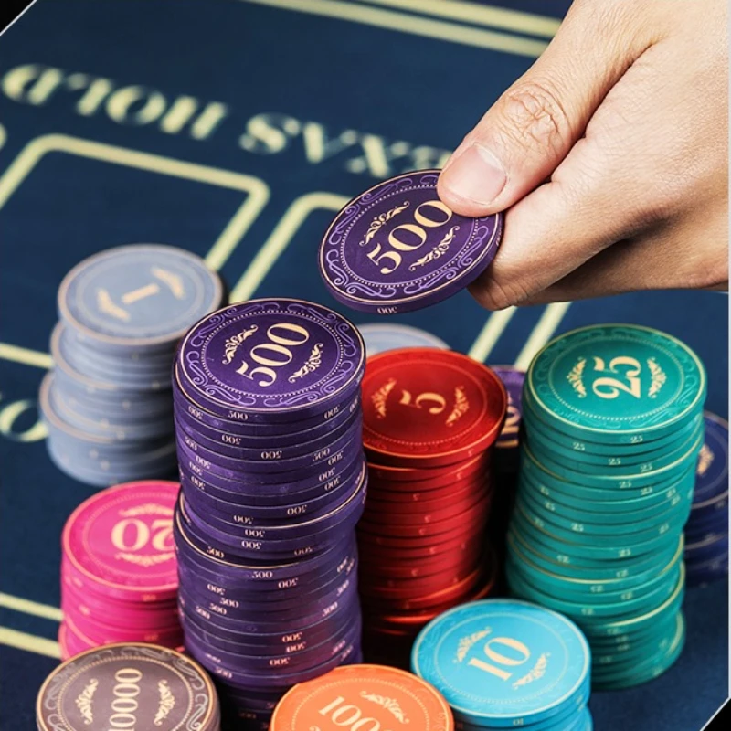 Poker Chips 10pcs 43mm Ceramic Matte Texture Professional Texas Poker Botton Code Baccarat Game Board Table Entertainment Set