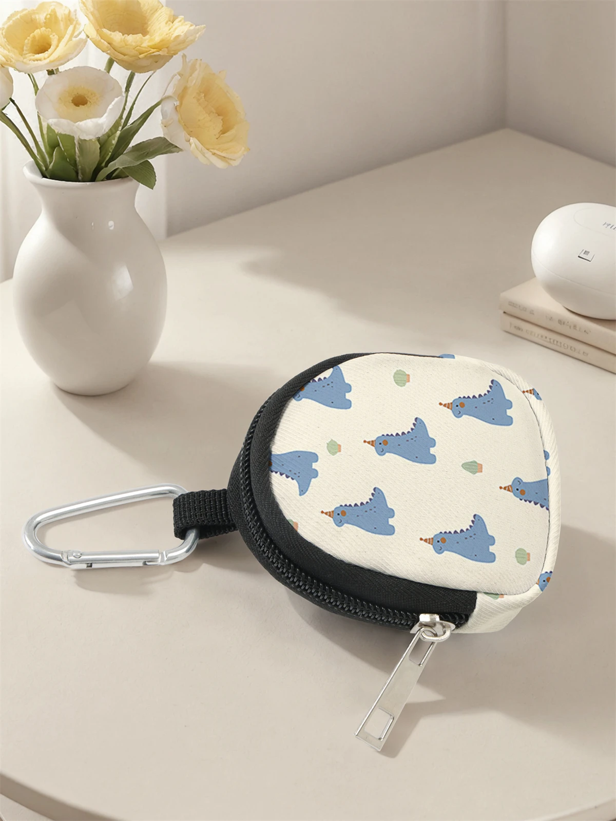 Dinosaur pattern printed mini wallet, zipper change bag with hook clip, headphone key bag, suitable for men and women