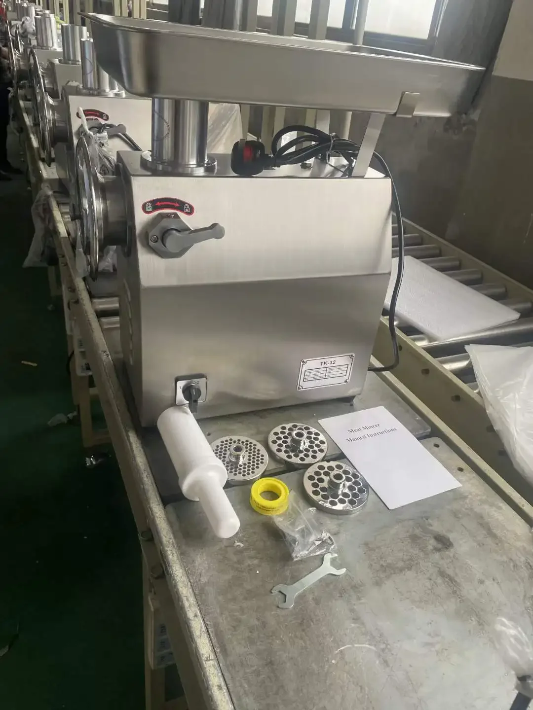 Hot Selling TK-22 Big Disc Meat Mincer Meat Grinder Industrial Use Meat Mincer Machine 5