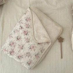 Cozy Winter Fleece Baby Blanket - Velvet Cotton Swaddle & Stroller Cover - 90x130cm (Red Floral)