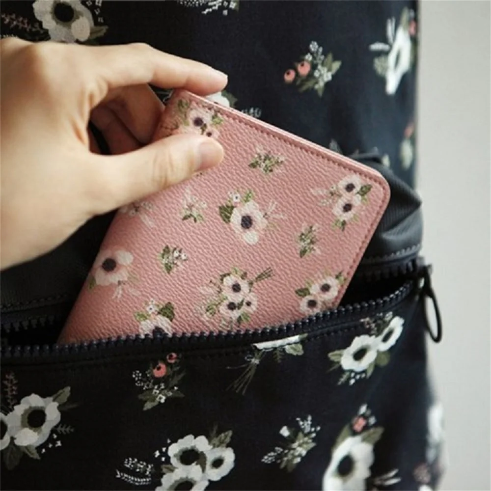 Fashion Cartoon Passport Cover Cute Pink Flower Men Women PU Leather Travel Business Passport Holder Case Card ID Holder 14×10cm