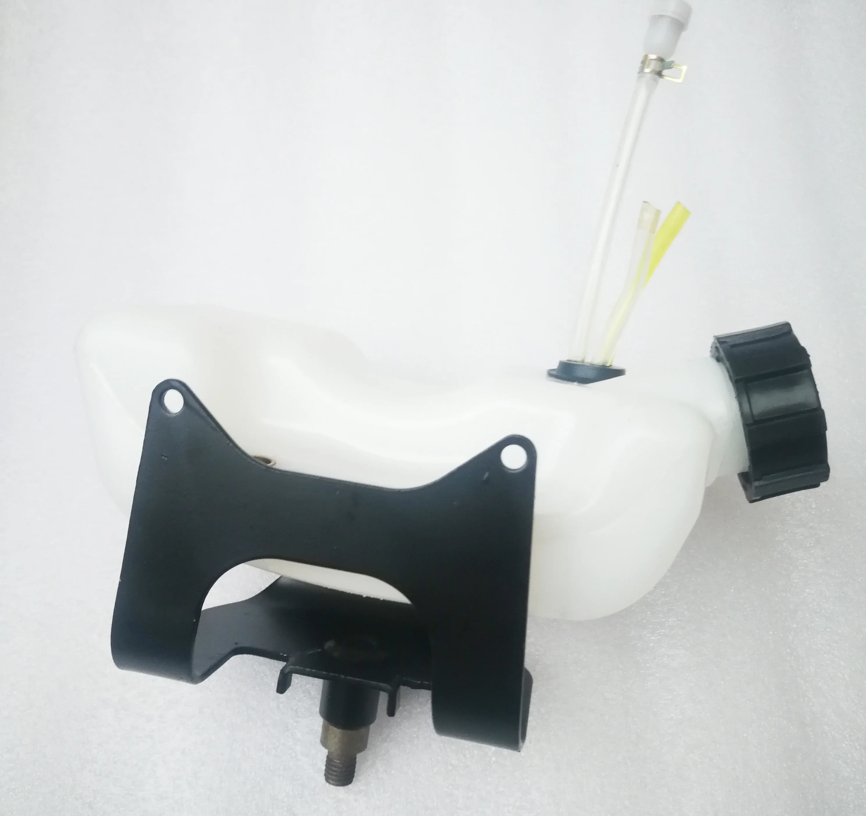 2TTU2625CC26CCEngineMetalProtectorforFuelTankMixGasoline